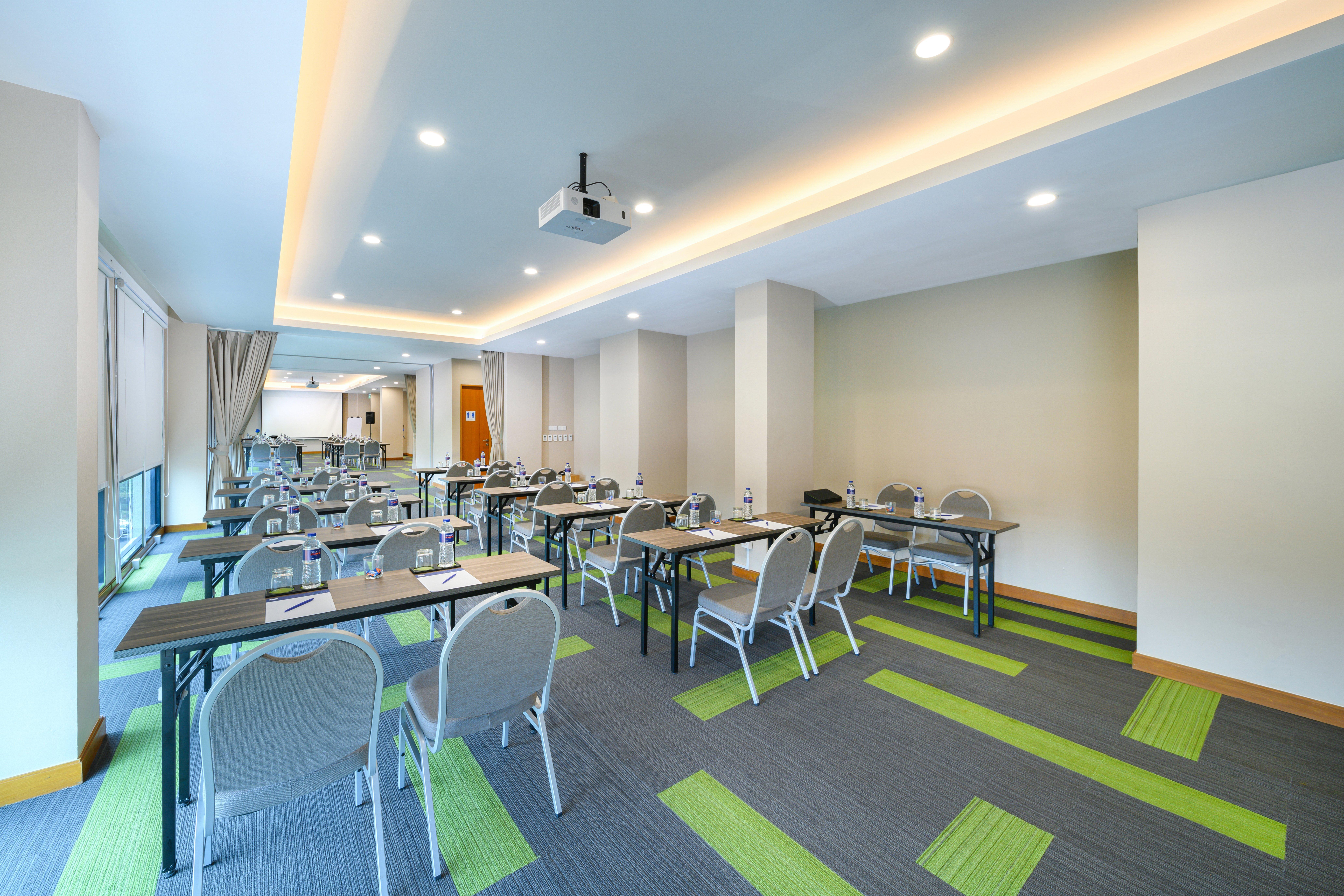 Holiday Inn Express Jakarta Matraman By Ihg Exteriér fotografie