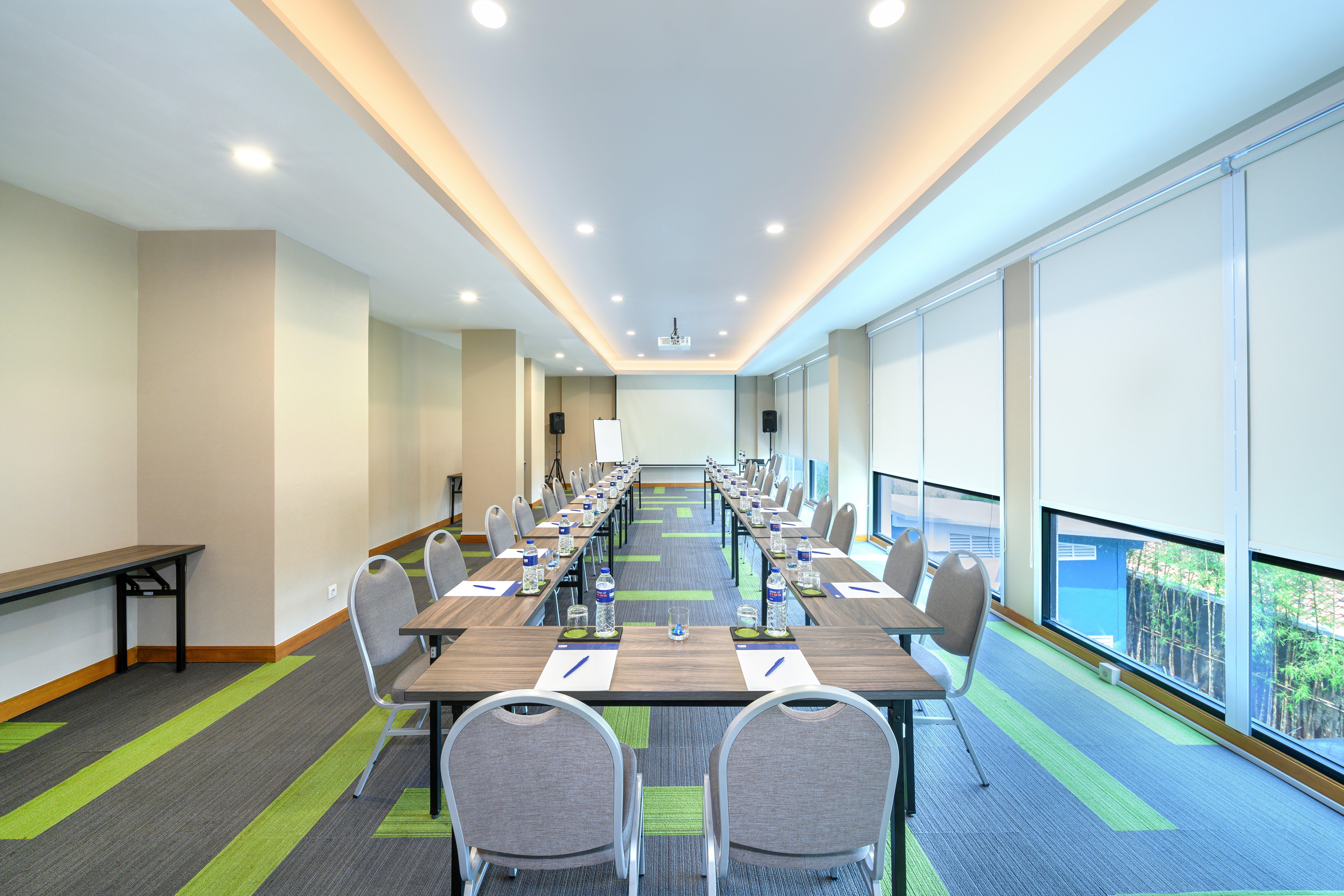Holiday Inn Express Jakarta Matraman By Ihg Exteriér fotografie