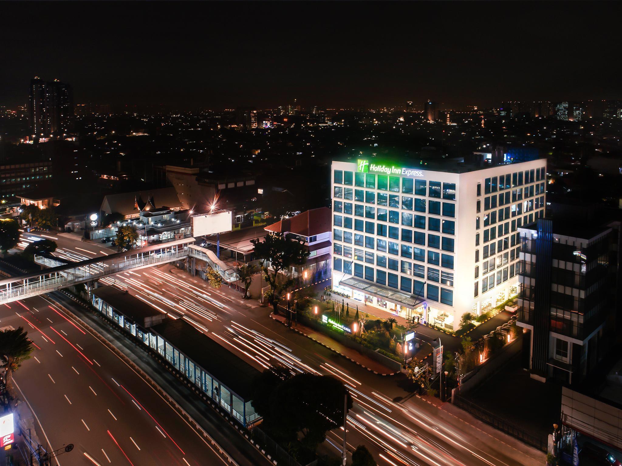 Holiday Inn Express Jakarta Matraman By Ihg Exteriér fotografie